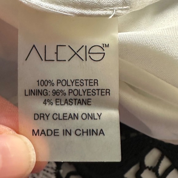 Alexis Sheena Black & White Floral Guipure Lace Tiered Mini Dress M - Picture 13 of 14